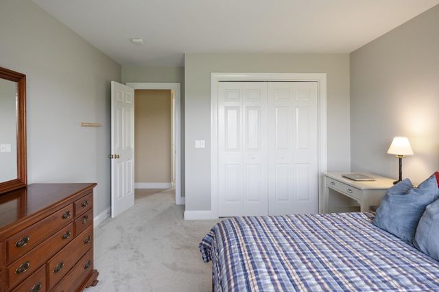 803 Nowland Farm Road, South Burlington, VT 05403