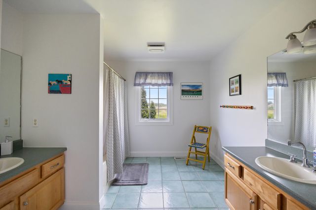 803 Nowland Farm Road, South Burlington, VT 05403