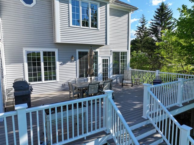 803 Nowland Farm Road, South Burlington, VT 05403