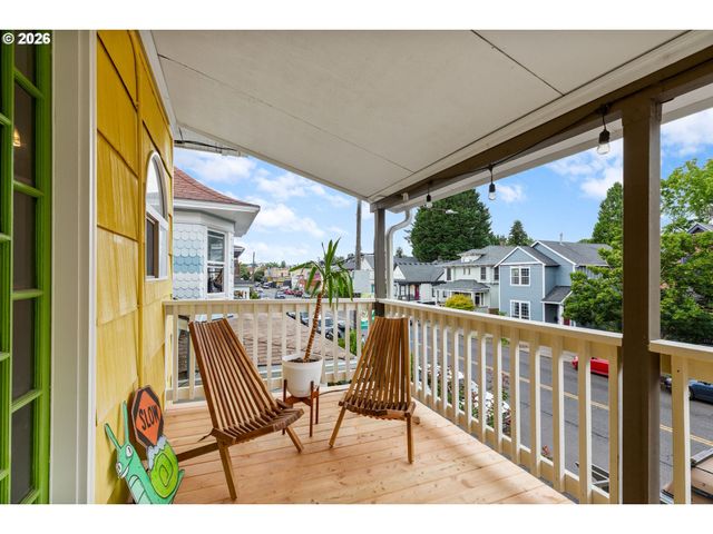 3632 Se BELMONT St, Portland, OR 97214