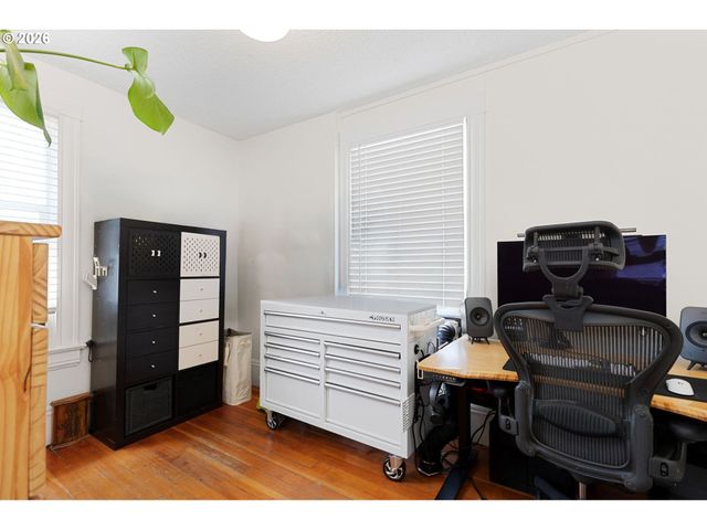 3632 Se BELMONT St, Portland, OR 97214