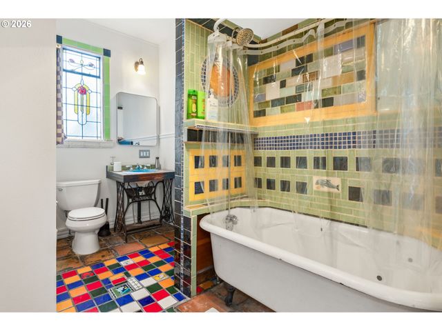 3632 Se BELMONT St, Portland, OR 97214