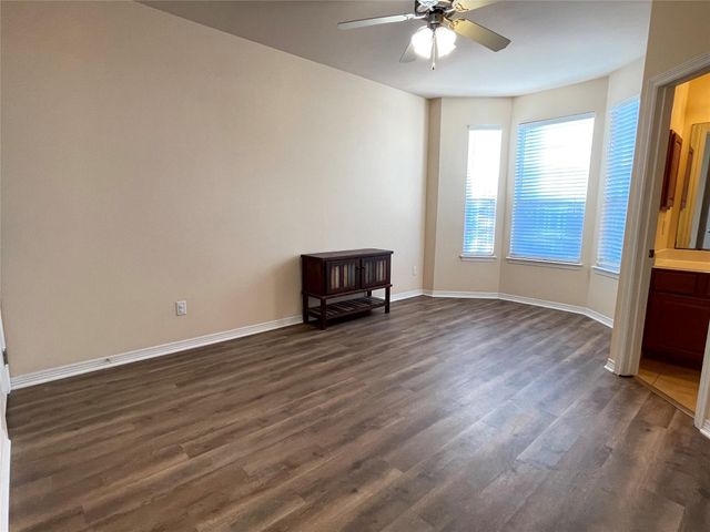 305 Holleman Drive E 202, College Station, TX 77840