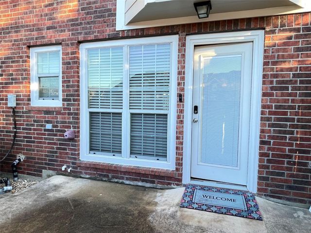 305 Holleman Drive E 202, College Station, TX 77840