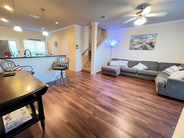 305 Holleman Drive E 202, College Station, TX 77840