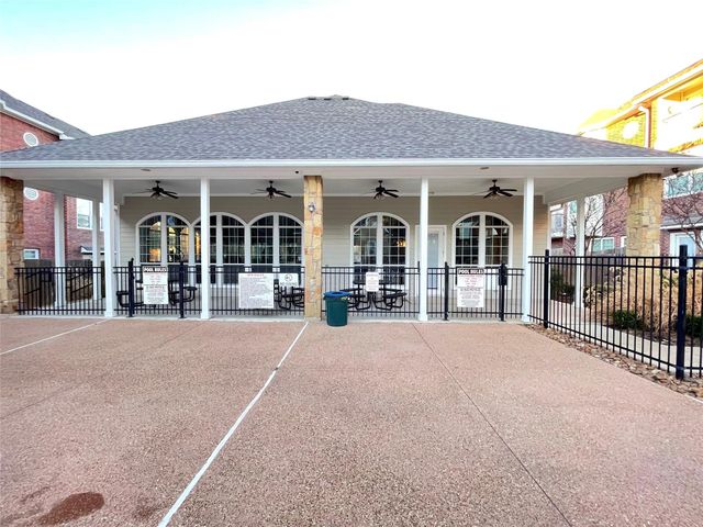 305 Holleman Drive E 202, College Station, TX 77840