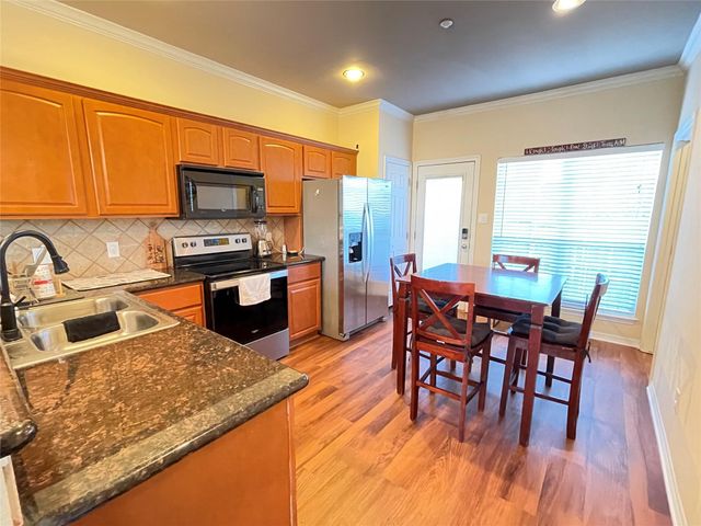 305 Holleman Drive E 202, College Station, TX 77840