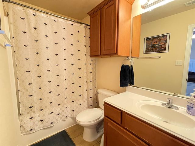 305 Holleman Drive E 202, College Station, TX 77840