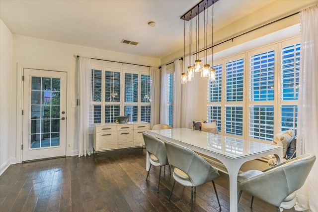 43 LOST MEADOW TRL, The Hills, TX 78738