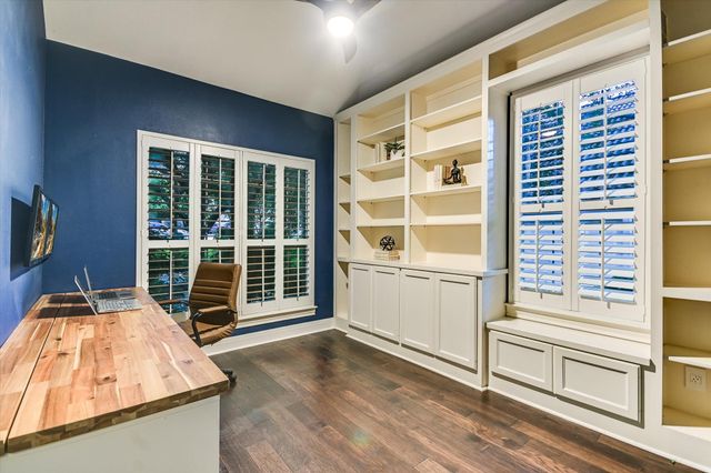43 LOST MEADOW TRL, The Hills, TX 78738