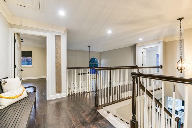 43 LOST MEADOW TRL, The Hills, TX 78738