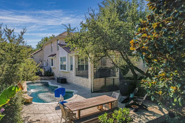 43 LOST MEADOW TRL, The Hills, TX 78738