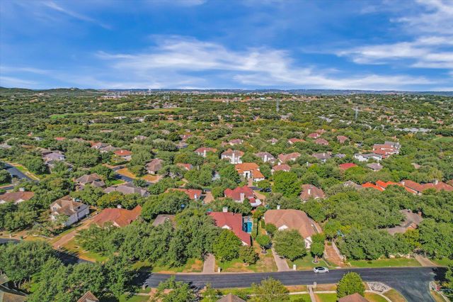 43 LOST MEADOW TRL, The Hills, TX 78738