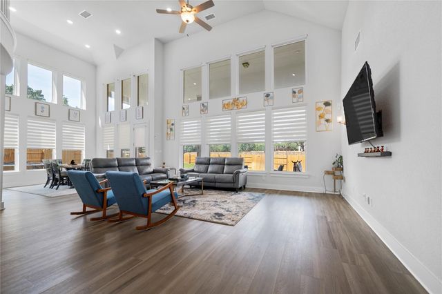 105 AUTUMN OAK WAY E, Georgetown, TX 78628