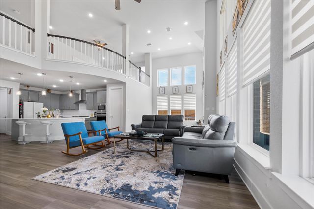 105 AUTUMN OAK WAY E, Georgetown, TX 78628
