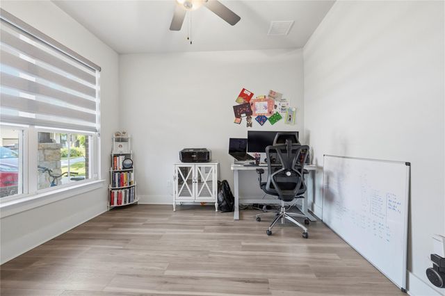 105 AUTUMN OAK WAY E, Georgetown, TX 78628