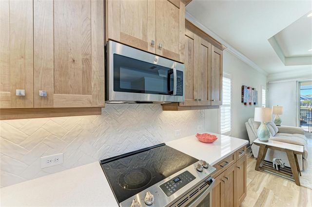 9920 CRYSTAL ISLE CIRCLE, Sarasota, FL 34241