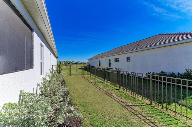 9920 CRYSTAL ISLE CIRCLE, Sarasota, FL 34241