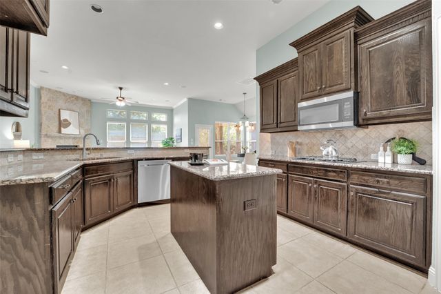 444 Wildwood Drive, Murphy, TX 75094