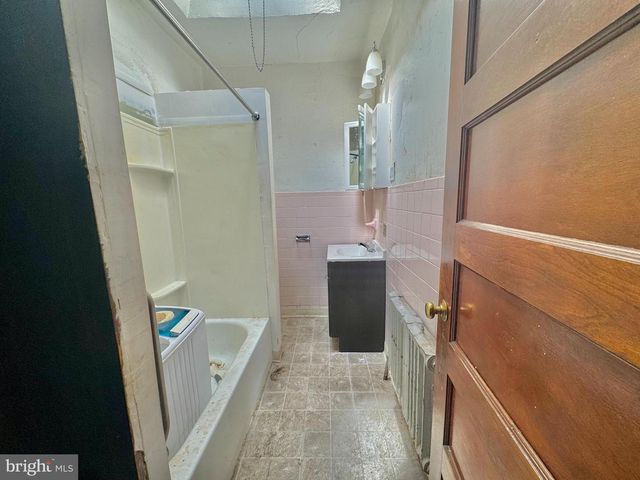 512 S YEWDALL ST, Philadelphia, PA 19143