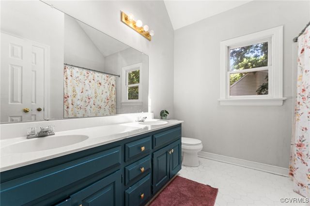 6300 Arbor Banks Ter, Chester, VA 23831