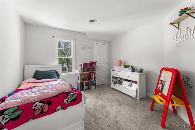 6300 Arbor Banks Ter, Chester, VA 23831