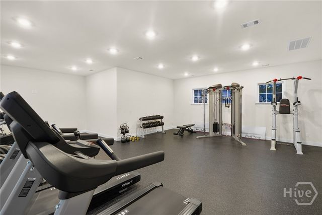 394 Coconut Drive, Bloomingdale, GA 31302