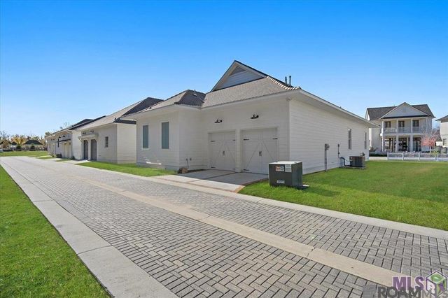 3248 Pointe-marie Dr, Baton Rouge, LA 70820