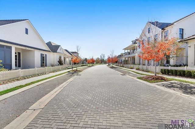 3248 Pointe-marie Dr, Baton Rouge, LA 70820