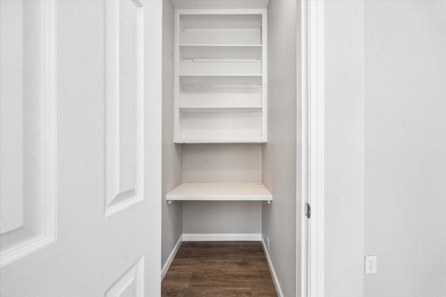 2100 Tanglewilde Street 702, Houston, TX 77063