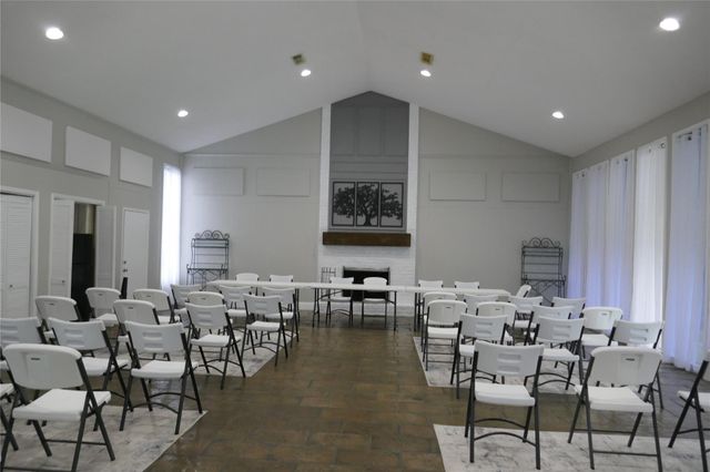 2100 Tanglewilde Street 702, Houston, TX 77063