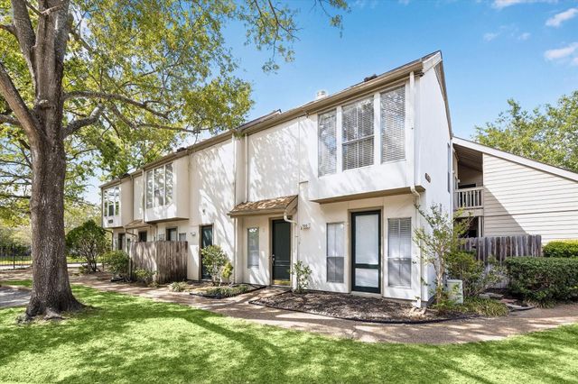 2100 Tanglewilde Street 702, Houston, TX 77063