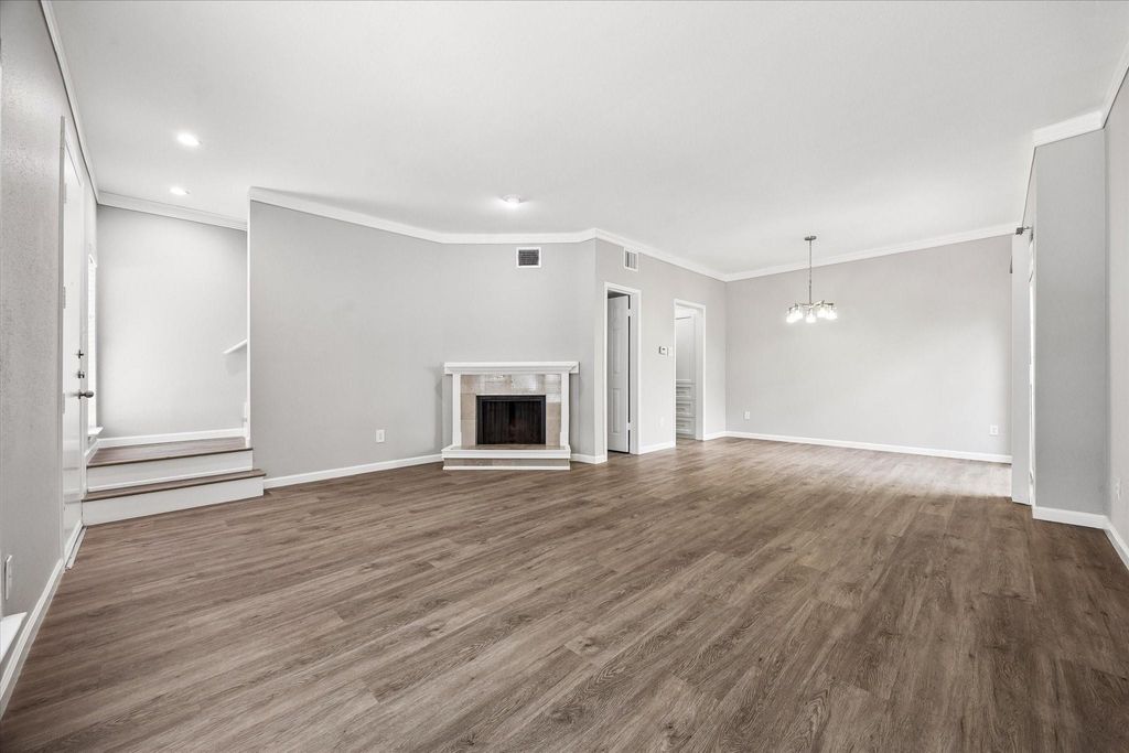 2100 Tanglewilde Street 702, Houston, TX 77063