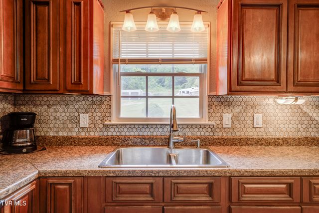 118 Hilbert Circle, Jonesborough, TN 37659