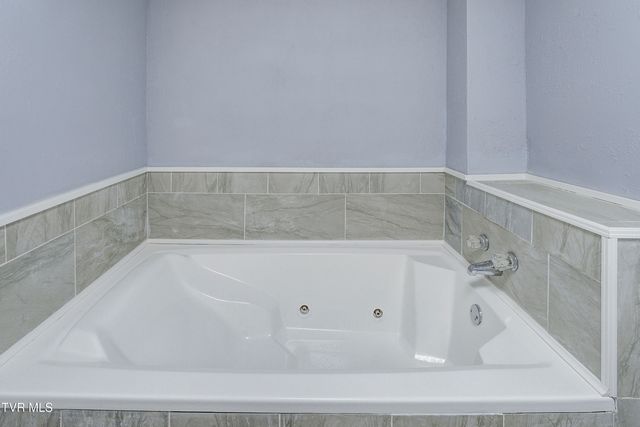 118 Hilbert Circle, Jonesborough, TN 37659