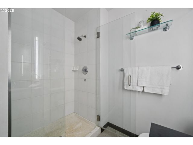 1030 Nw 12TH Ave 330, Portland, OR 97209