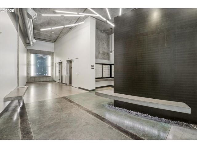 1030 Nw 12TH Ave 330, Portland, OR 97209