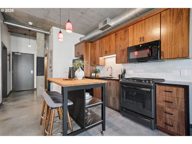 1030 Nw 12TH Ave 330, Portland, OR 97209
