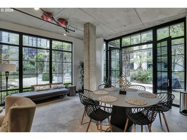 1030 Nw 12TH Ave 330, Portland, OR 97209