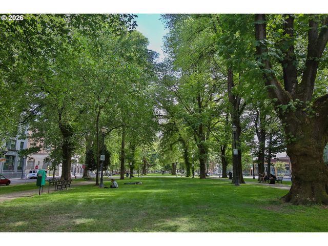 1030 Nw 12TH Ave 330, Portland, OR 97209
