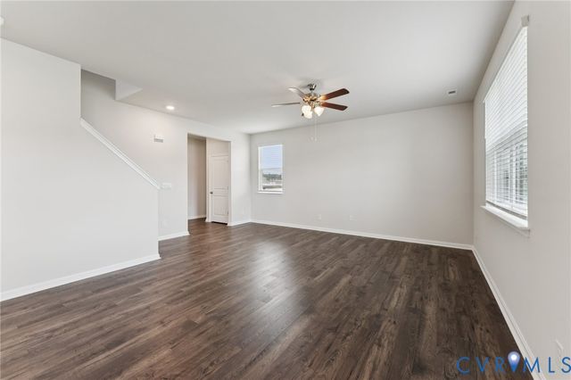 3800 Crow's Nest Ct, Hopewell, VA 23860