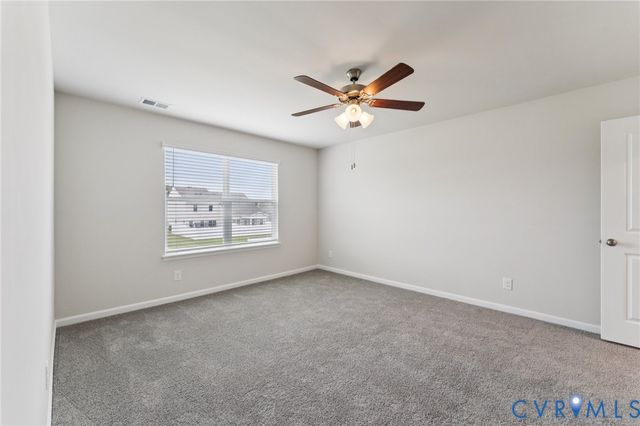 3800 Crow's Nest Ct, Hopewell, VA 23860