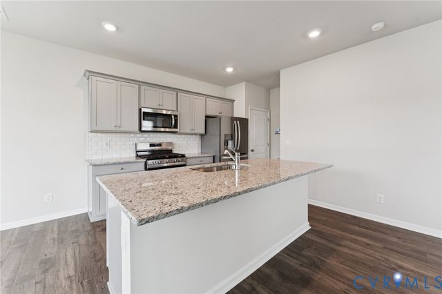 3800 Crow's Nest Ct, Hopewell, VA 23860