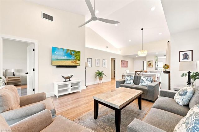 2604 Sailors WAY 120, Naples, FL 34109