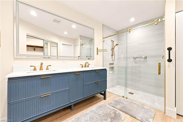 2604 Sailors WAY 120, Naples, FL 34109