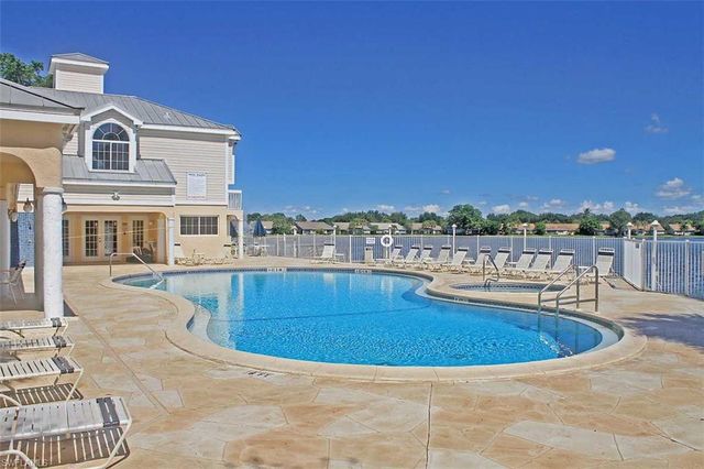 2604 Sailors WAY 120, Naples, FL 34109