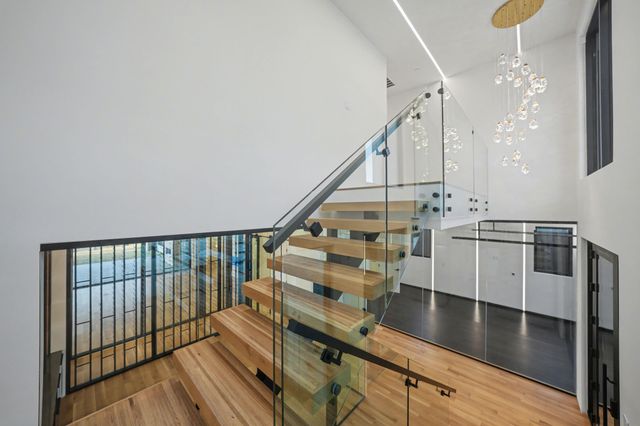 9457 Waterview Road, Dallas, TX 75218