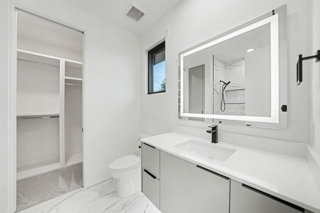 9457 Waterview Road, Dallas, TX 75218