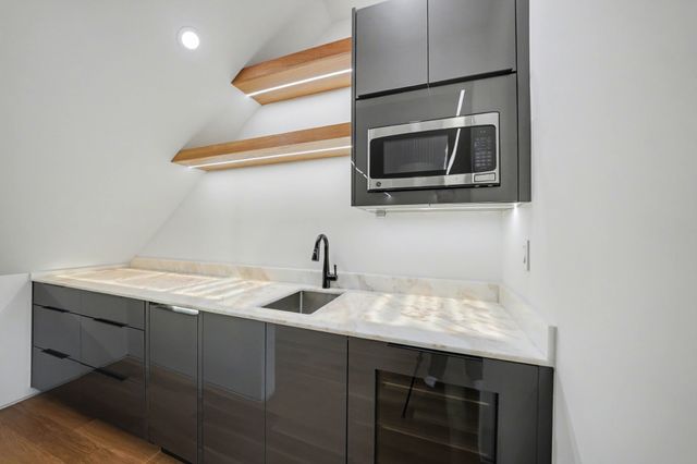 9457 Waterview Road, Dallas, TX 75218