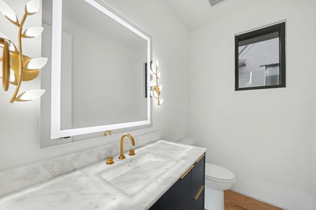 9457 Waterview Road, Dallas, TX 75218